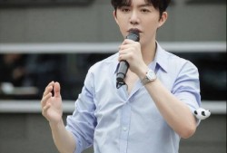 娱乐圈两个人吃瓜事件,揭秘明星幕后恩怨情仇